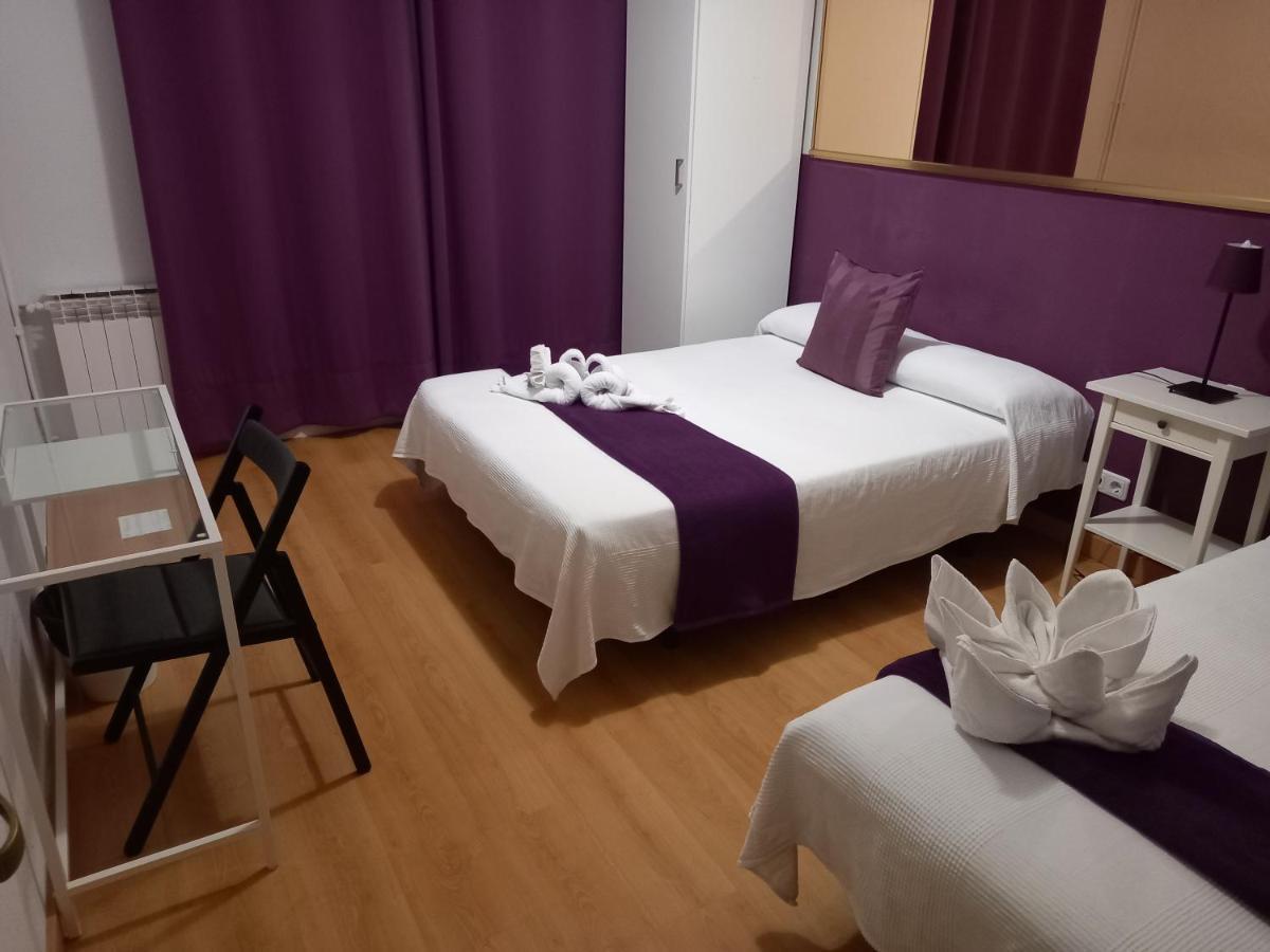 Hostal Muntaner Barcelona Zewnętrze zdjęcie