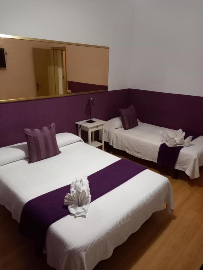 Hostal Muntaner Barcelona Zewnętrze zdjęcie