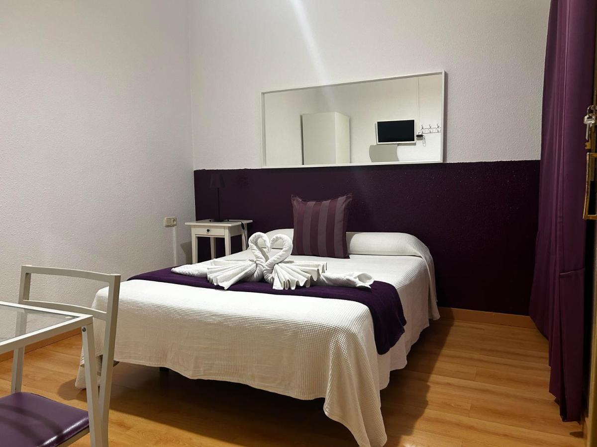 Hostal Muntaner Barcelona Zewnętrze zdjęcie