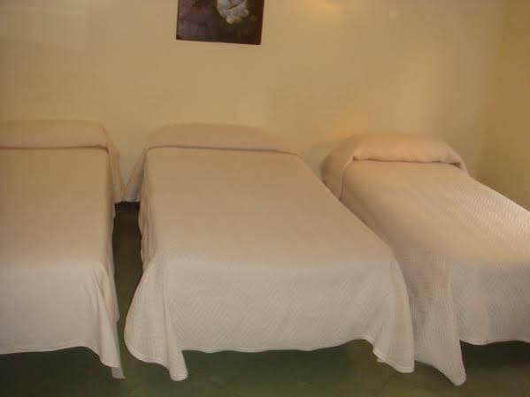 Hostal Muntaner Barcelona Zewnętrze zdjęcie